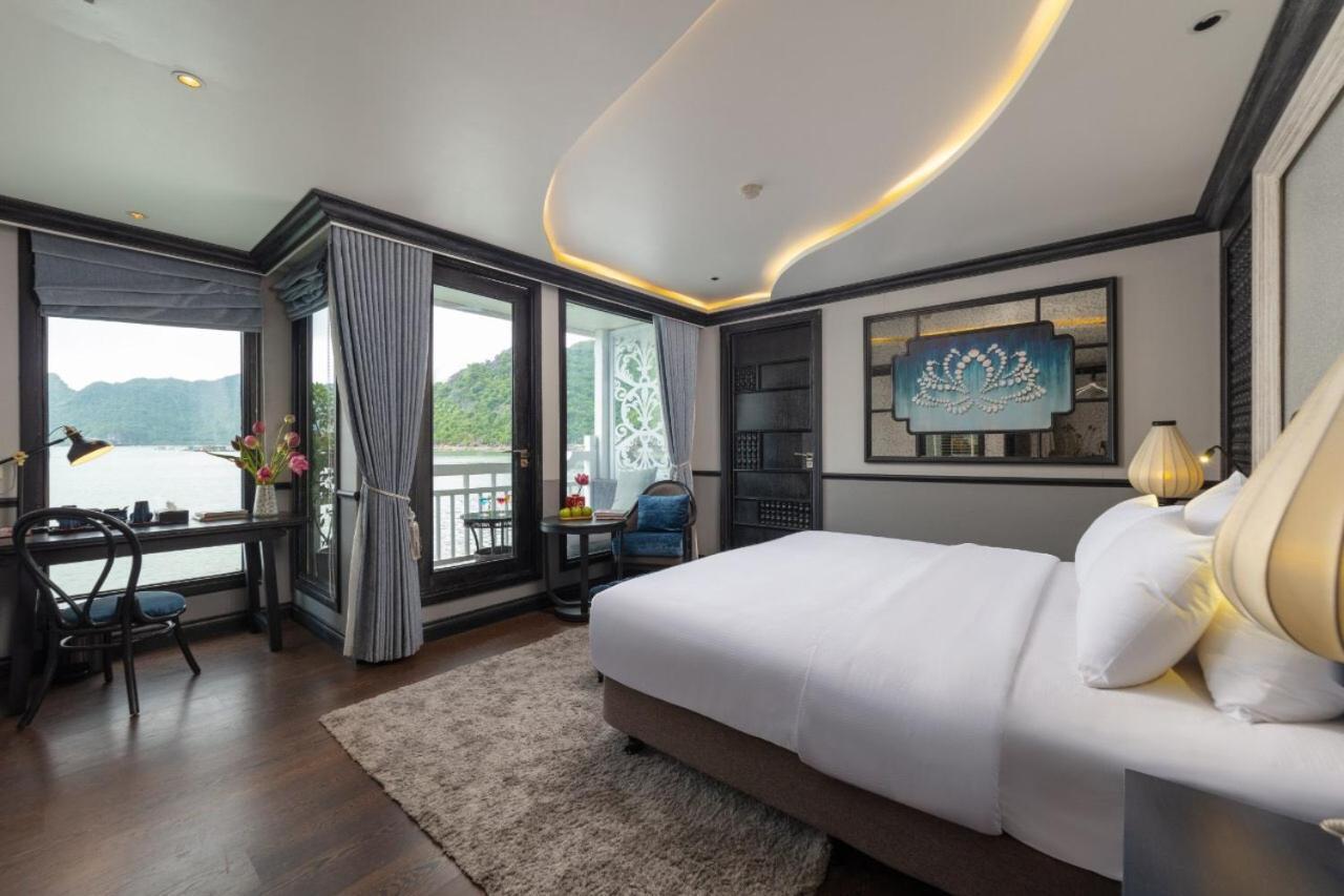 Madeline Cruises Hotel Ha Long Exterior photo