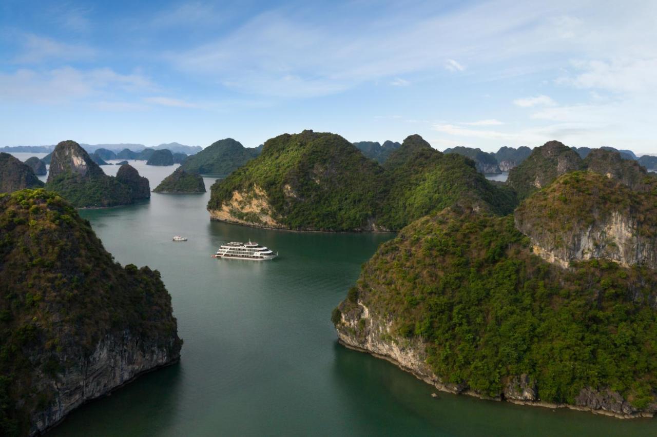Madeline Cruises Hotel Ha Long Exterior photo