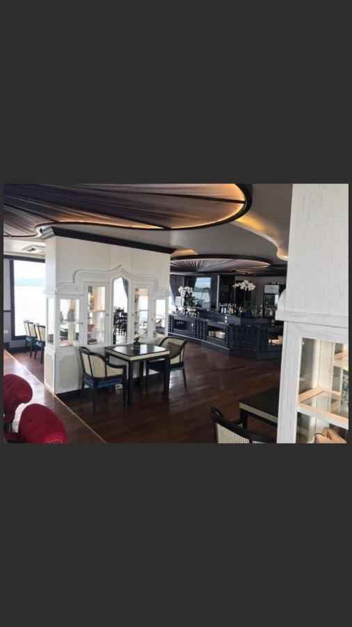 Madeline Cruises Hotel Ha Long Exterior photo