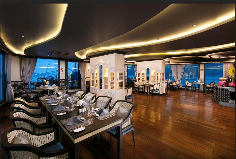 Madeline Cruises Hotel Ha Long Exterior photo