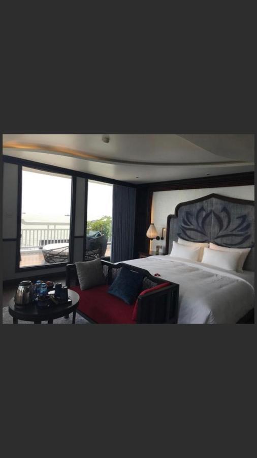 Madeline Cruises Hotel Ha Long Exterior photo