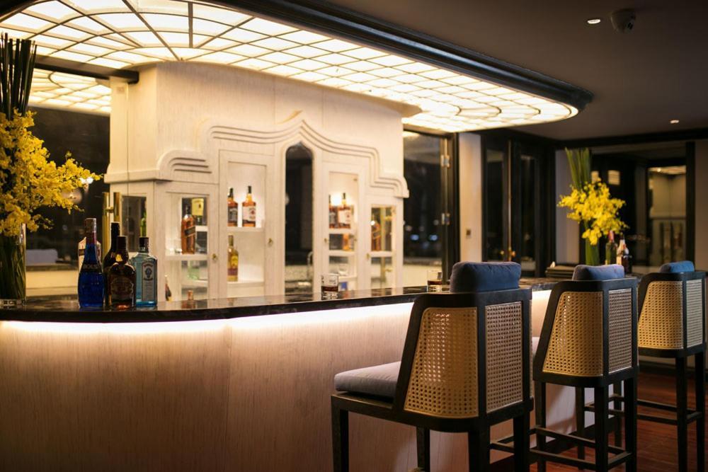 Madeline Cruises Hotel Ha Long Exterior photo