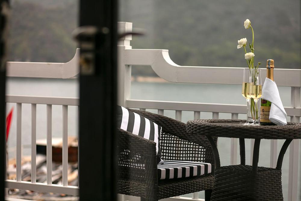 Madeline Cruises Hotel Ha Long Exterior photo