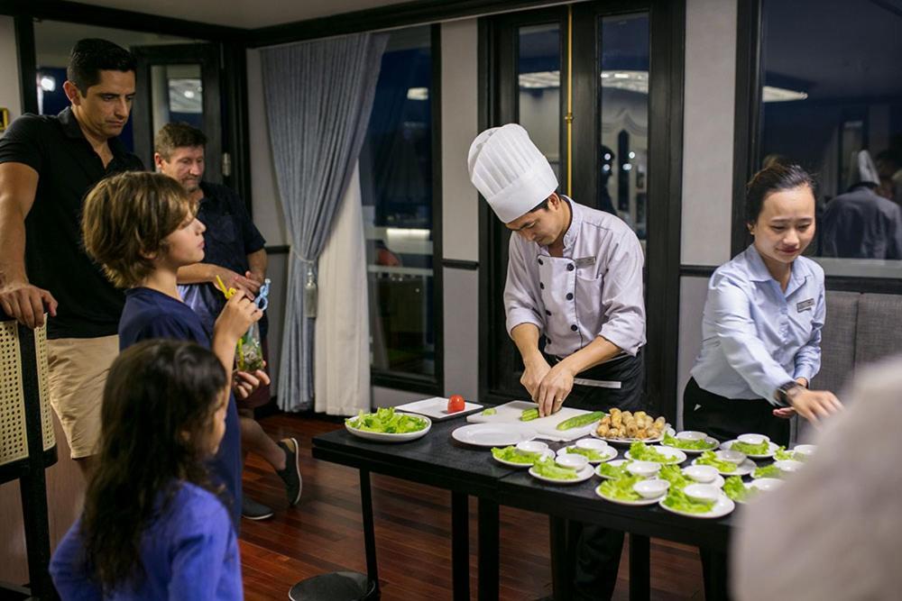 Madeline Cruises Hotel Ha Long Exterior photo